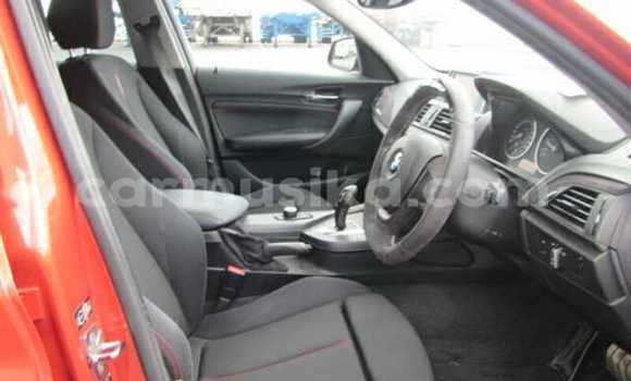 Acheter Occasion Voiture BMW 1-Series Beige à Beitbridge, Matabeleland South Acheter Occasion Voiture BMW 1-Series Beige à Beitbridge, Matabeleland South