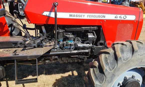 Acheter Occasion Voiture Mega Track Rouge à Beitbridge, Matabeleland South Acheter Occasion Voiture Mega Track Rouge à Beitbridge, Matabeleland South