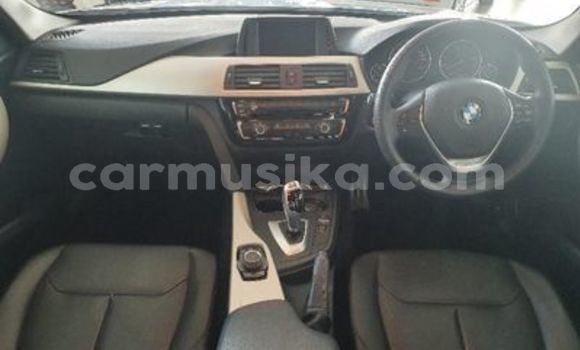 Acheter Occasion Voiture BMW 3–Series Blanc à Beitbridge, Matabeleland South Acheter Occasion Voiture BMW 3–Series Blanc à Beitbridge, Matabeleland South