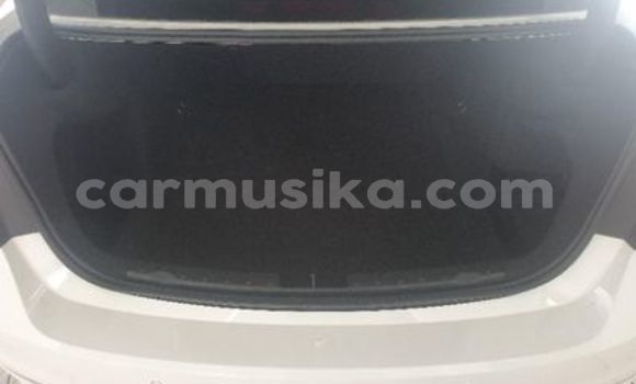 Acheter Occasion Voiture BMW 3–Series Blanc à Beitbridge, Matabeleland South Acheter Occasion Voiture BMW 3–Series Blanc à Beitbridge, Matabeleland South