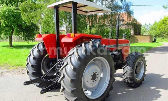 Acheter Occasion Voiture Mega Track Rouge à Beitbridge, Matabeleland South Acheter Occasion Voiture Mega Track Rouge à Beitbridge, Matabeleland South