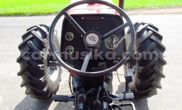 Acheter Occasion Voiture Mega Track Rouge à Beitbridge, Matabeleland South Acheter Occasion Voiture Mega Track Rouge à Beitbridge, Matabeleland South