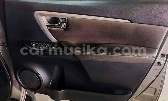 Acheter Occasion Voiture Toyota Fortuner Marron à Harare, Harare Acheter Occasion Voiture Toyota Fortuner Marron à Harare, Harare