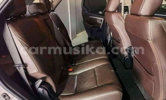 Acheter Occasion Voiture Toyota Fortuner Marron à Harare, Harare Acheter Occasion Voiture Toyota Fortuner Marron à Harare, Harare