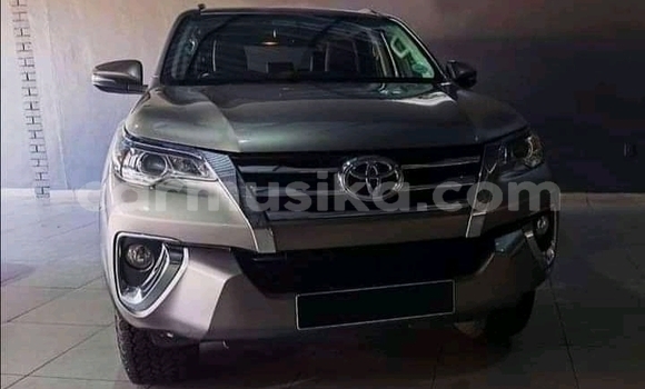 Acheter Occasion Voiture Toyota Fortuner Marron à Harare, Harare Acheter Occasion Voiture Toyota Fortuner Marron à Harare, Harare