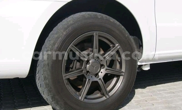 Buy Used Mercedes-Benz E200 White Car in Bulawayo in Bulawayo Buy Used Mercedes-Benz E200 White Car in Bulawayo in Bulawayo