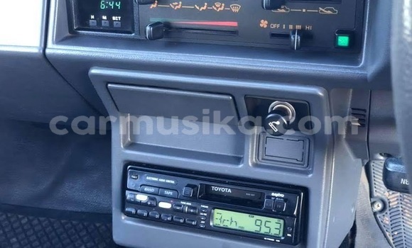 Acheter Occasion Voiture Toyota Hilux Bleu à Beitbridge, Matabeleland South Acheter Occasion Voiture Toyota Hilux Bleu à Beitbridge, Matabeleland South