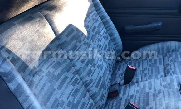 Acheter Occasion Voiture Toyota Hilux Bleu à Beitbridge, Matabeleland South Acheter Occasion Voiture Toyota Hilux Bleu à Beitbridge, Matabeleland South