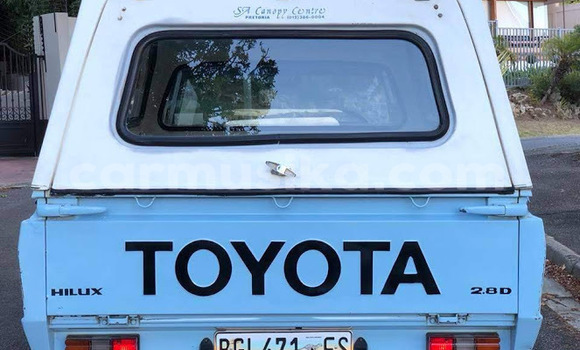 Acheter Occasion Voiture Toyota Hilux Bleu à Beitbridge, Matabeleland South Acheter Occasion Voiture Toyota Hilux Bleu à Beitbridge, Matabeleland South
