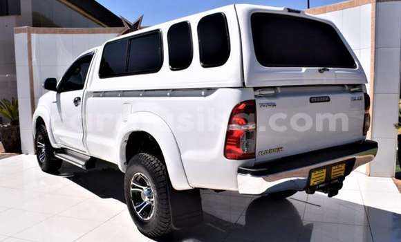 Acheter Occasion Voiture Toyota Hilux Blanc à Beitbridge, Matabeleland South Acheter Occasion Voiture Toyota Hilux Blanc à Beitbridge, Matabeleland South
