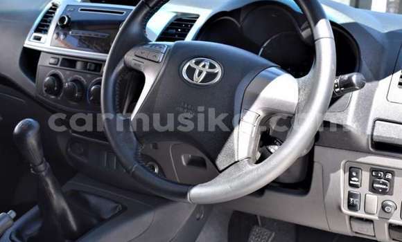 Acheter Occasion Voiture Toyota Hilux Blanc à Beitbridge, Matabeleland South Acheter Occasion Voiture Toyota Hilux Blanc à Beitbridge, Matabeleland South