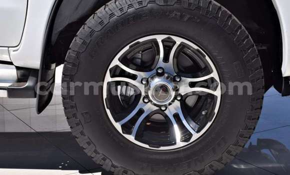 Acheter Occasion Voiture Toyota Hilux Blanc à Beitbridge, Matabeleland South Acheter Occasion Voiture Toyota Hilux Blanc à Beitbridge, Matabeleland South