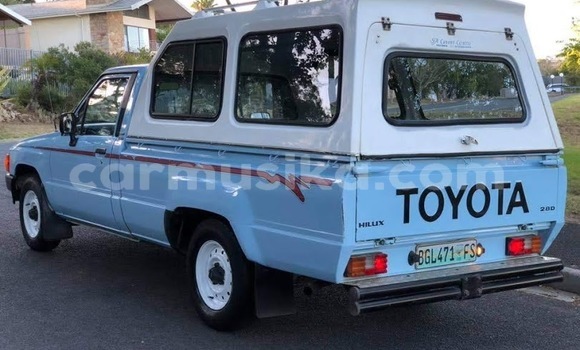 Acheter Occasion Voiture Toyota Hilux Bleu à Beitbridge, Matabeleland South Acheter Occasion Voiture Toyota Hilux Bleu à Beitbridge, Matabeleland South
