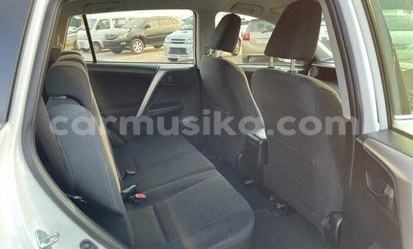 Tenga Tsaru Toyota RAV4 Chena Mota in Beitbridge in Matabeleland South Tenga Tsaru Toyota RAV4 Chena Mota in Beitbridge in Matabeleland South