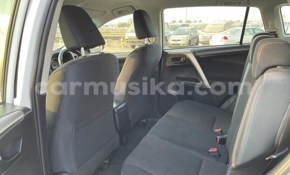 Tenga Tsaru Toyota RAV4 Chena Mota in Beitbridge in Matabeleland South Tenga Tsaru Toyota RAV4 Chena Mota in Beitbridge in Matabeleland South