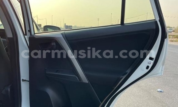 Tenga Tsaru Toyota RAV4 Chena Mota in Beitbridge in Matabeleland South Tenga Tsaru Toyota RAV4 Chena Mota in Beitbridge in Matabeleland South