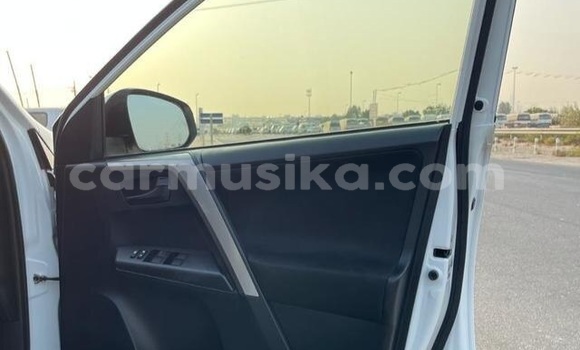 Tenga Tsaru Toyota RAV4 Chena Mota in Beitbridge in Matabeleland South Tenga Tsaru Toyota RAV4 Chena Mota in Beitbridge in Matabeleland South