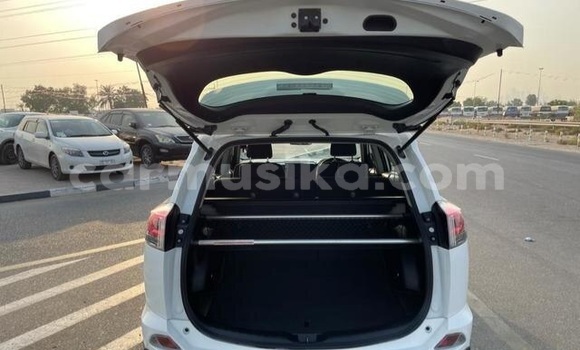 Tenga Tsaru Toyota RAV4 Chena Mota in Beitbridge in Matabeleland South Tenga Tsaru Toyota RAV4 Chena Mota in Beitbridge in Matabeleland South