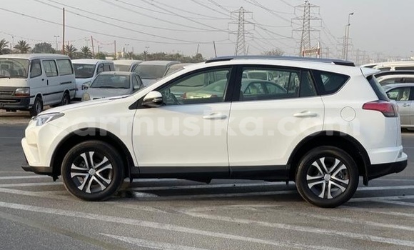 Tenga Tsaru Toyota RAV4 Chena Mota in Beitbridge in Matabeleland South Tenga Tsaru Toyota RAV4 Chena Mota in Beitbridge in Matabeleland South