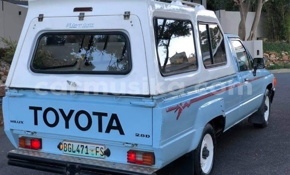 Acheter Occasion Voiture Toyota Hilux Bleu à Beitbridge, Matabeleland South Acheter Occasion Voiture Toyota Hilux Bleu à Beitbridge, Matabeleland South