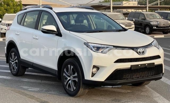 Tenga Tsaru Toyota RAV4 Chena Mota in Beitbridge in Matabeleland South Tenga Tsaru Toyota RAV4 Chena Mota in Beitbridge in Matabeleland South