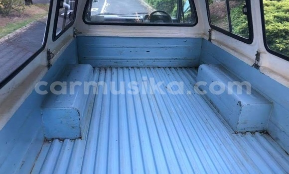 Acheter Occasion Voiture Toyota Hilux Bleu à Beitbridge, Matabeleland South Acheter Occasion Voiture Toyota Hilux Bleu à Beitbridge, Matabeleland South