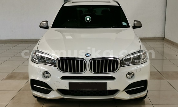 Acheter Occasion Voiture BMW X5 M Blanc à Beitbridge, Matabeleland South Acheter Occasion Voiture BMW X5 M Blanc à Beitbridge, Matabeleland South