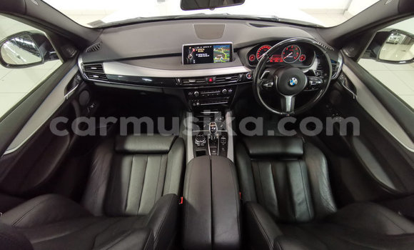 Acheter Occasion Voiture BMW X5 M Blanc à Beitbridge, Matabeleland South Acheter Occasion Voiture BMW X5 M Blanc à Beitbridge, Matabeleland South