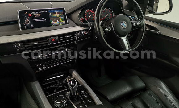 Acheter Occasion Voiture BMW X5 M Blanc à Beitbridge, Matabeleland South Acheter Occasion Voiture BMW X5 M Blanc à Beitbridge, Matabeleland South