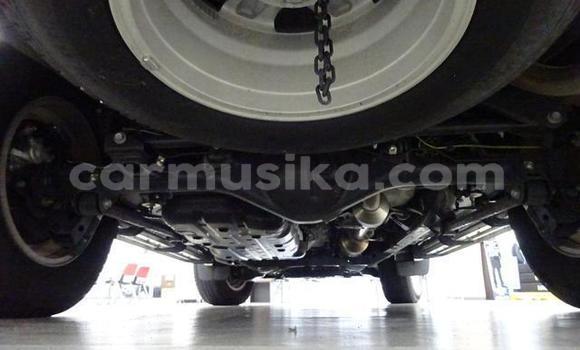 Acheter Occasion Voiture Toyota Land Cruiser Prado Blanc à Beitbridge, Matabeleland South Acheter Occasion Voiture Toyota Land Cruiser Prado Blanc à Beitbridge, Matabeleland South