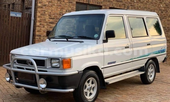 Tenga Tsaru Toyota Venza Chena Mota in Beitbridge in Matabeleland South Tenga Tsaru Toyota Venza Chena Mota in Beitbridge in Matabeleland South