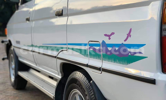 Tenga Tsaru Toyota Venza Chena Mota in Beitbridge in Matabeleland South Tenga Tsaru Toyota Venza Chena Mota in Beitbridge in Matabeleland South