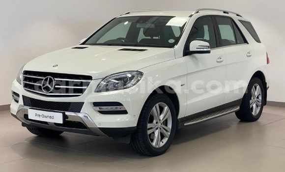 Acheter Occasion Voiture Mercedes‒Benz ML–Class Blanc à Beitbridge, Matabeleland South Acheter Occasion Voiture Mercedes‒Benz ML–Class Blanc à Beitbridge, Matabeleland South