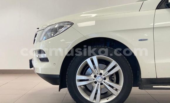 Acheter Occasion Voiture Mercedes‒Benz ML–Class Blanc à Beitbridge, Matabeleland South Acheter Occasion Voiture Mercedes‒Benz ML–Class Blanc à Beitbridge, Matabeleland South