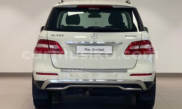 Acheter Occasion Voiture Mercedes‒Benz ML–Class Blanc à Beitbridge, Matabeleland South Acheter Occasion Voiture Mercedes‒Benz ML–Class Blanc à Beitbridge, Matabeleland South