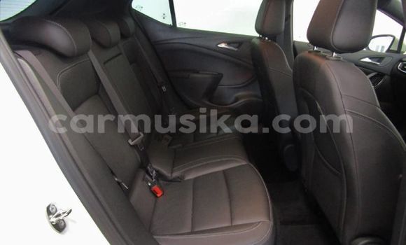 Acheter Occasion Voiture Opel Astra Blanc à Beitbridge, Matabeleland South Acheter Occasion Voiture Opel Astra Blanc à Beitbridge, Matabeleland South