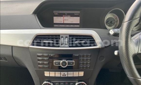 Acheter Occasion Voiture Mercedes‒Benz C–Class Blanc à Beitbridge, Matabeleland South Acheter Occasion Voiture Mercedes‒Benz C–Class Blanc à Beitbridge, Matabeleland South