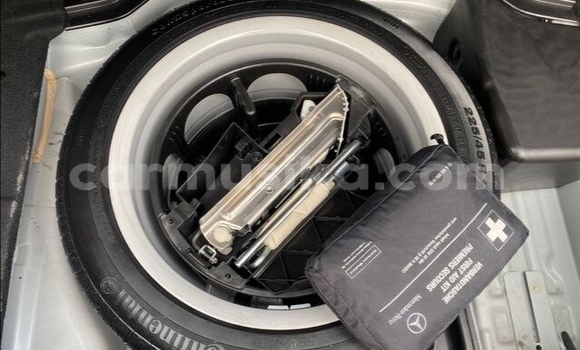 Acheter Occasion Voiture Mercedes‒Benz C–Class Blanc à Beitbridge, Matabeleland South Acheter Occasion Voiture Mercedes‒Benz C–Class Blanc à Beitbridge, Matabeleland South