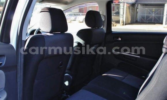 Buy Import Toyota Wish White Car in Beitbridge in Matabeleland South Buy Import Toyota Wish White Car in Beitbridge in Matabeleland South