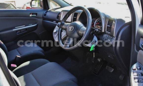 Buy Import Toyota Wish White Car in Beitbridge in Matabeleland South Buy Import Toyota Wish White Car in Beitbridge in Matabeleland South
