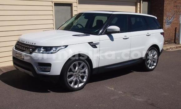 Buy Used Land Rover Range Rover White Car in Alexandra Park in Harare Buy Used Land Rover Range Rover White Car in Alexandra Park in Harare