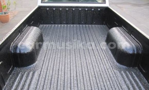 Tenga Tsaru Nissan NP 300 Chena Mota in Beitbridge in Matabeleland South Tenga Tsaru Nissan NP 300 Chena Mota in Beitbridge in Matabeleland South