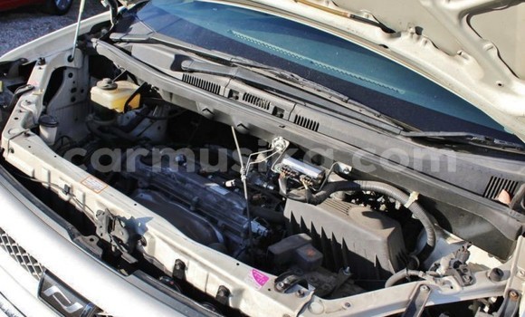 Buy Import Toyota Noah White Car in Beitbridge in Matabeleland South Buy Import Toyota Noah White Car in Beitbridge in Matabeleland South