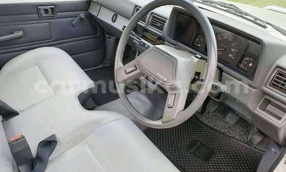 Buy Used Toyota Hilux Other Car in Bulawayo in Bulawayo Buy Used Toyota Hilux Other Car in Bulawayo in Bulawayo