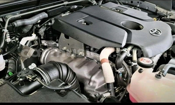 Buy Used Toyota Hilux Silver Car in Bulawayo in Bulawayo Buy Used Toyota Hilux Silver Car in Bulawayo in Bulawayo