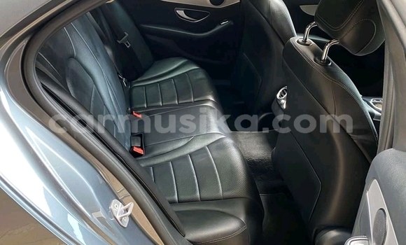 Acheter Occasion Voiture Mercedes-Benz E200 Noir à Bulawayo, Bulawayo Acheter Occasion Voiture Mercedes-Benz E200 Noir à Bulawayo, Bulawayo