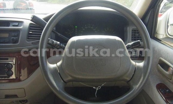 Buy Import Toyota Regius Other Car in Beitbridge in Matabeleland South Buy Import Toyota Regius Other Car in Beitbridge in Matabeleland South