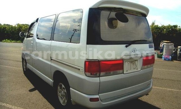 Buy Import Toyota Regius Other Car in Beitbridge in Matabeleland South Buy Import Toyota Regius Other Car in Beitbridge in Matabeleland South