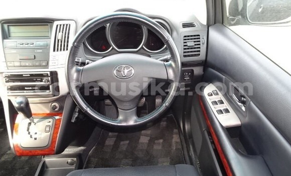 Buy Import Toyota Harrier Black Car in Beitbridge in Matabeleland South Buy Import Toyota Harrier Black Car in Beitbridge in Matabeleland South