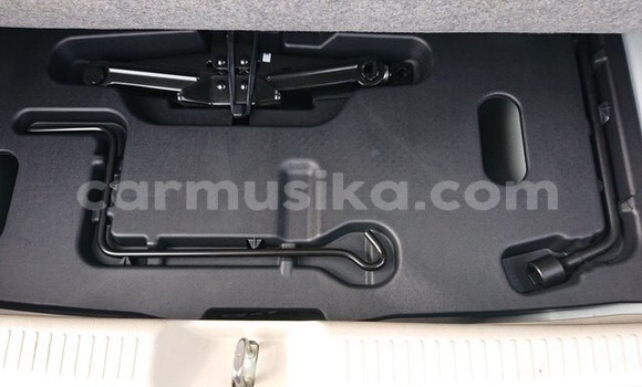 Buy Import Toyota Spacio White Car in Beitbridge in Matabeleland South Buy Import Toyota Spacio White Car in Beitbridge in Matabeleland South